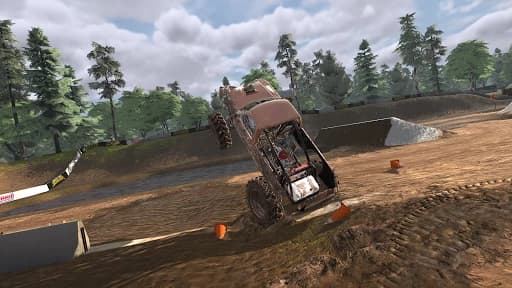 https://media.imgcdn.org/repo/2023/10/trucks-off-road/6530bfabd7aad-trucks-off-road-screenshot12.webp